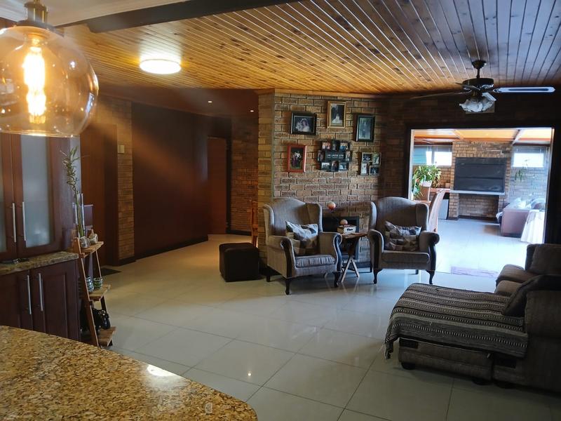 4 Bedroom Property for Sale in Rustdal Western Cape